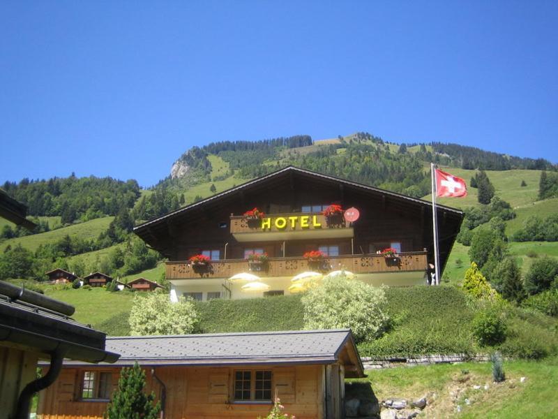 Hotel Elite B&B Rossiniere Exterior photo